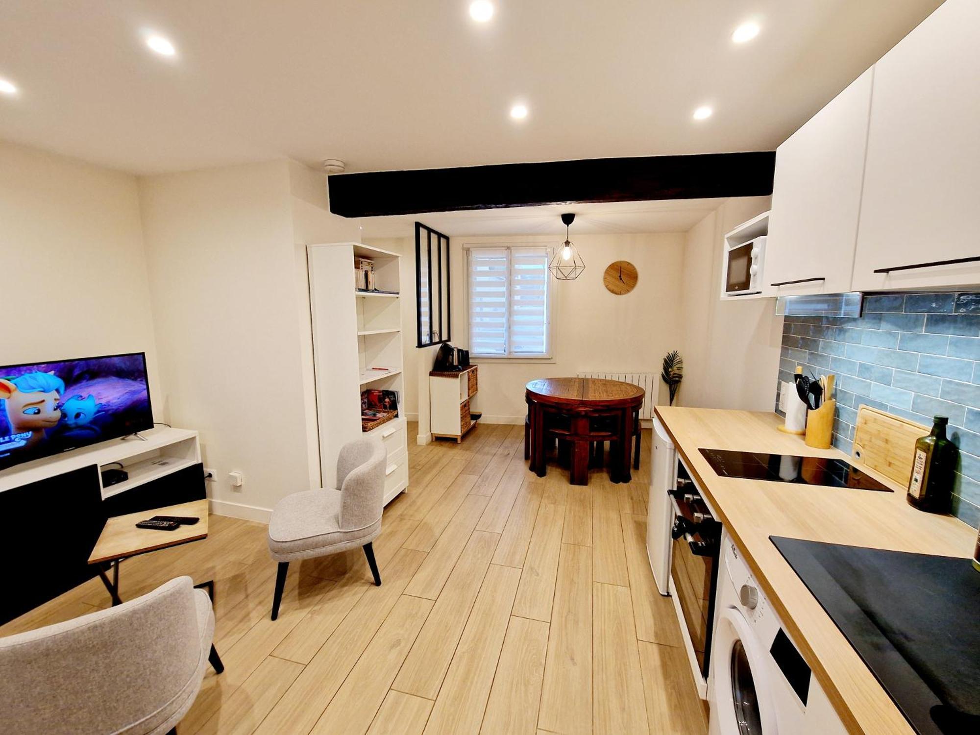 Studio Entierement Equipe Cailloux-sur-Fontaines Exteriér fotografie