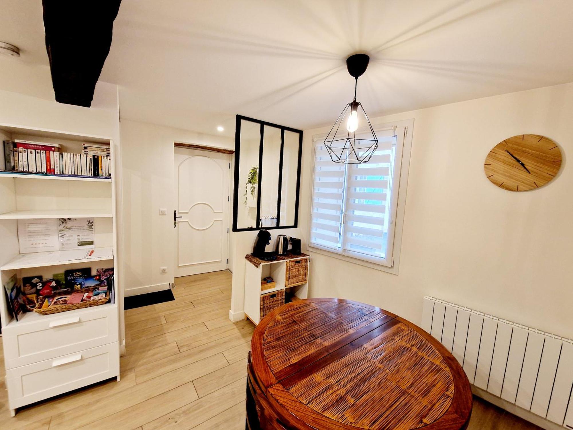 Studio Entierement Equipe Cailloux-sur-Fontaines Exteriér fotografie